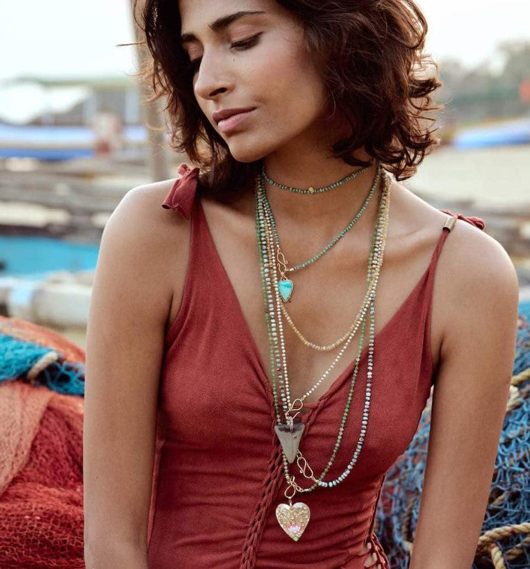 LOTUS Collier coeur en nacre émaillée